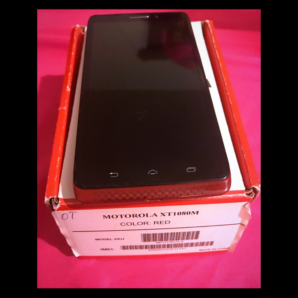 Cellphone MOTOROLA A XT1080M